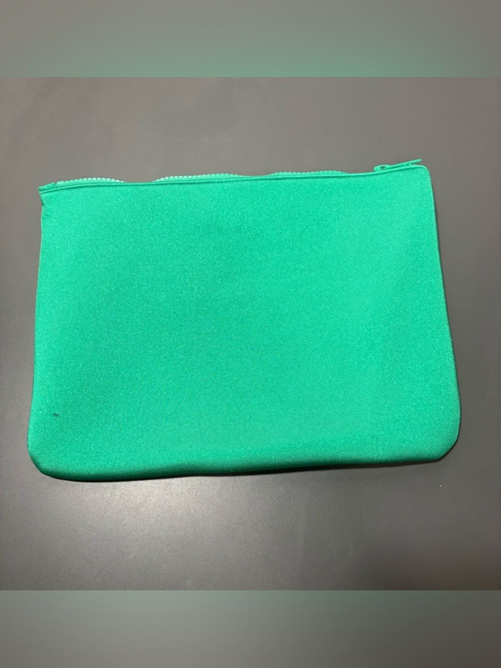 TRIANGL Jungle Green Neoprene Zip Pouch - Picture 3 of 8